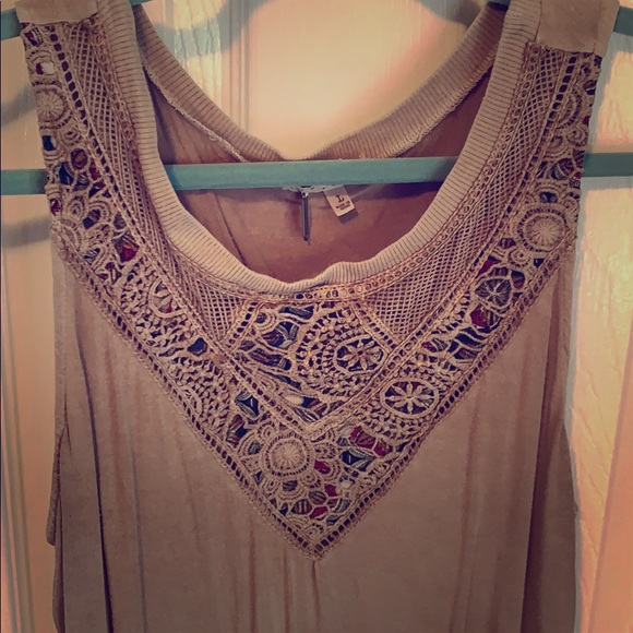 gimmicks by BKE Tops - Gimmicks by BKE BOHO Tank
